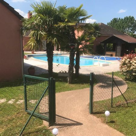 Chambres D'Hotes La Coloniale Varetz Exterior foto